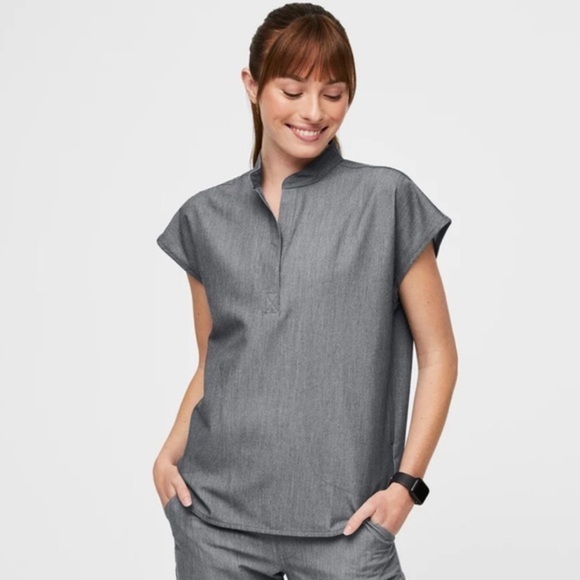 FIGS TECHNICAL RAFAELA GRAPHITE SCRUB TOP SIZE LARGE - Picture 1 of 10